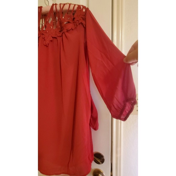 Entro Red Blouse with exposed shoulders straps Medium size - Picture 5 of 6